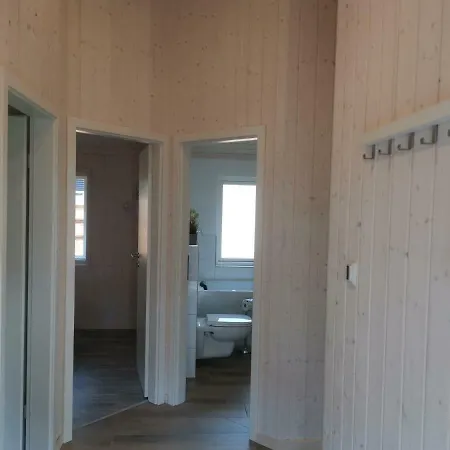 Strandhaus Am Plonersee 度假居