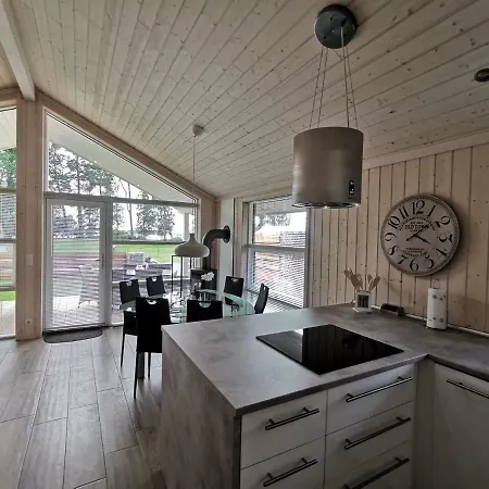 度假居 Strandhaus Am Plonersee Bosau